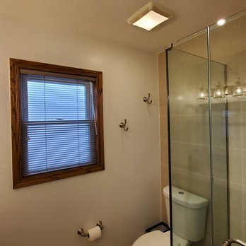 The Kitchen Master - Shower area - General Contractors Near Me - Naperviile, Illinois