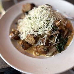 D'anna's Cafe Italiano - Shiitake vodka cream pasta