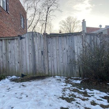 Fast Fence Installation - Old fence :( - Fences & Gates Near Me - Alexandria, Virginia