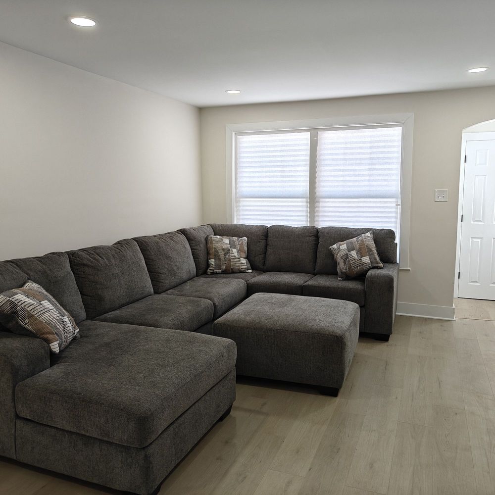 MODERN FURNITURE OUTLET INC