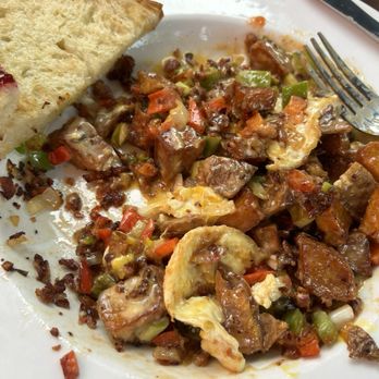 Buffalo Gap Saloon & Eatery - Cheesey Hash- i got hollandaise sauce instead of cheese sauce on mine though ! - American Near Me - Portland, Oregon