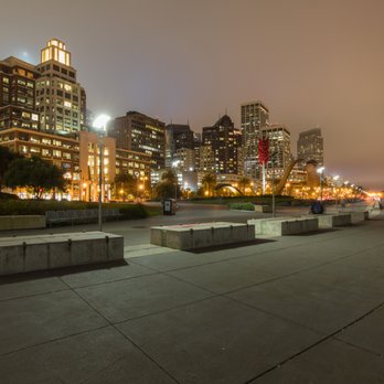 Rincon Park - Looking back toward the city... - Parks Near Me - San Francisco, California