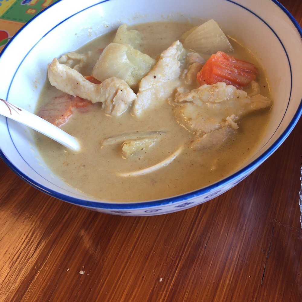 Thai Cafe - Yellow chicken curry - Thai Near Me - Temple, Texas Thai Cafe - Yellow chicken curry - Thai Near Me - Temple, Texas