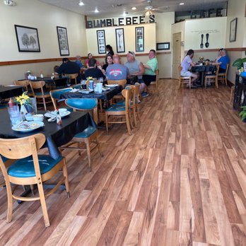 BumbleBee's Cafe - Main seating area - Breakfast & Brunch Near Me - Blue Ridge, Georgia