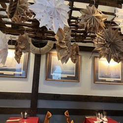 Black Seal Seafood Grill - Decor