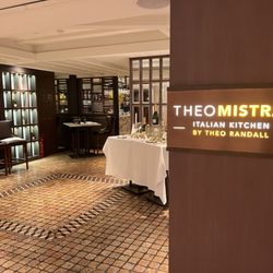 海景嘉福洲際酒店 - China : Theo Mistral by Theo Randall, HK   Add.: B/2, InterContinental Grand Stanford Hong Kong, 70 Mody Road, TST, Tel.: 27312870