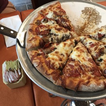 Chicago's Pizza - Pizza Near Me - Chicago, Illinois