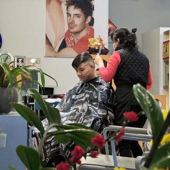 Hair Gallery Salon - Hair Salons Near Me - Seattle, Washington Hair Gallery Salon - Hair Salons Near Me - Seattle, Washington