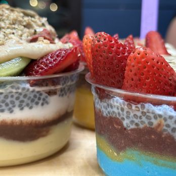 Island Bodega - Wow the layers - Acai Bowls Near Me - Cerritos, California