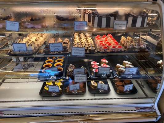 Lord & Villa Bakery by null