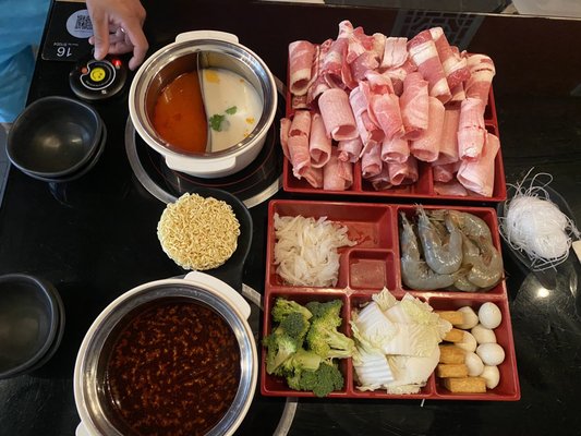 Lepot Chinese Hotpot by null