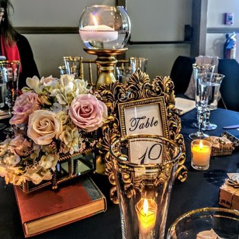 A Love's in Bloom - Florists Near Me