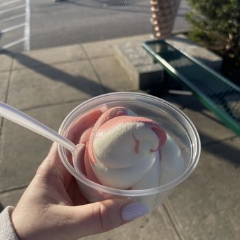 Spring Street Treats - Strawberry cheesecake soft serve - Ice Cream & Frozen Yogurt Near Me - Oxford, Ohio