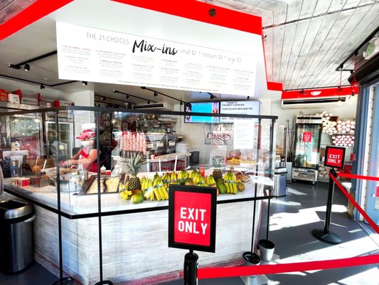 21 Choices Frozen Yogurt by null