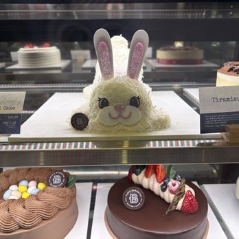 Paris Baguette - Spring Cakes. - Bakeries Near Me - Temecula, California