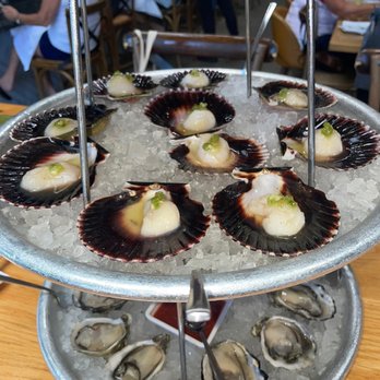 Roe Seafood Restaurant - Big seafood tower - Seafood Near Me - Long Beach, California Roe Seafood Restaurant - Big seafood tower - Seafood Near Me - Long Beach, California