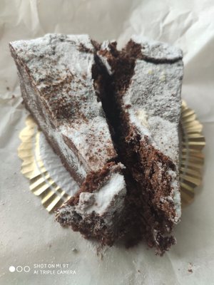 Henri's Bakery & Deli by null