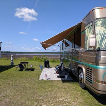 White Oak Shores Campground - White Oak Shores site on the White Oak River - RV Parks Near Me - Stella, North Carolina White Oak Shores Campground - White Oak Shores site on the White Oak River - RV Parks Near Me - Stella, North Carolina