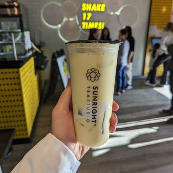 Sunright Tea Studio - Sunnyvale - Mango green milk tea - Bubble Tea Near Me - Sunnyvale, California Sunright Tea Studio - Sunnyvale - Mango green milk tea - Bubble Tea Near Me - Sunnyvale, California
