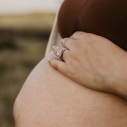 Belinda Cheyenne Photography - Maternity Photography - Details
