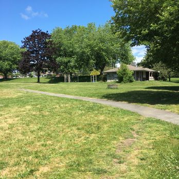 Winona Park - Parks Near Me - Vancouver, British Columbia Winona Park - Parks Near Me - Vancouver, British Columbia