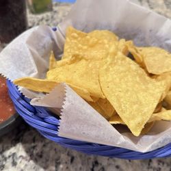 Rey Azteca - Palmyra - The salsa and chips that come complementary