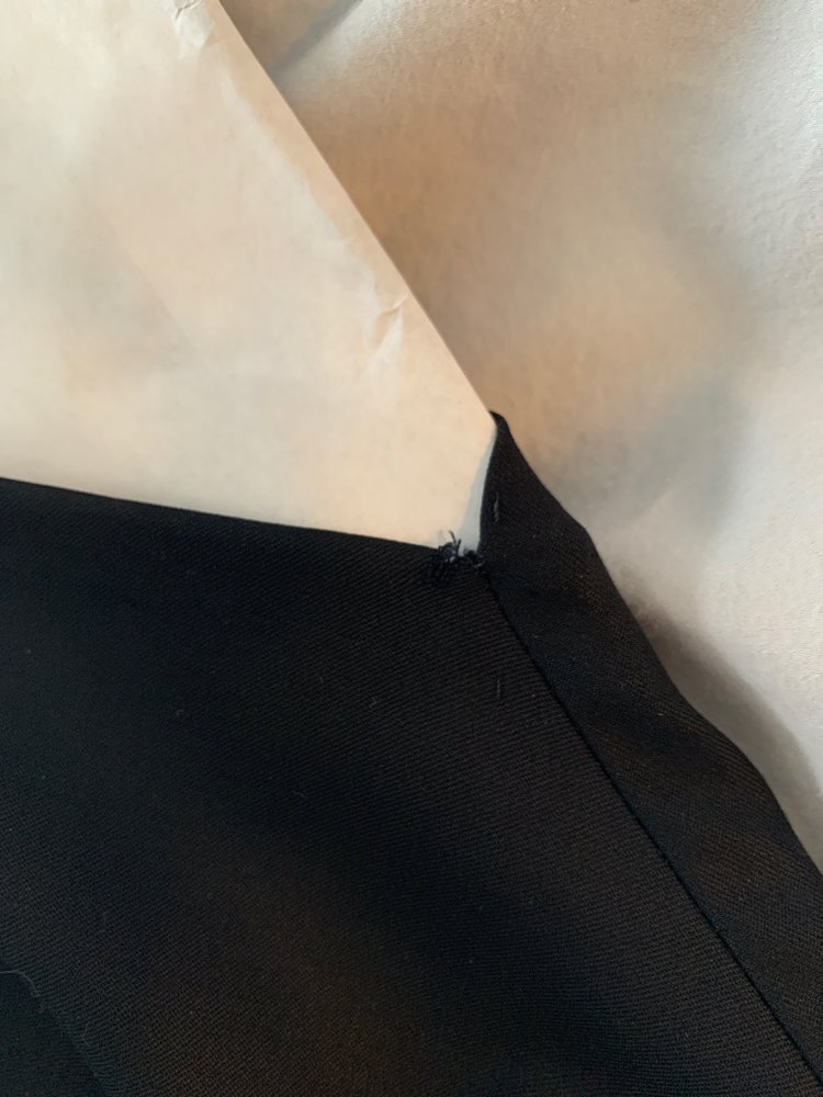 LIZ’S CLEANERS & TAILOR Updated September 2024 121 E Walled Lake Dr