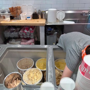 Millie's Homemade Ice Cream - clean ice cream tub cabinet - Ice Cream & Frozen Yogurt Near Me - Pittsburgh, Pennsylvania Millie's Homemade Ice Cream - clean ice cream tub cabinet - Ice Cream & Frozen Yogurt Near Me - Pittsburgh, Pennsylvania