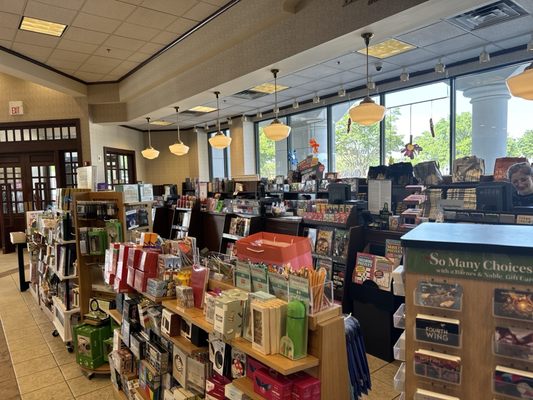 Barnes & Noble Book Sellers: Behind the Counter Salaries That Fuel the Literary Groove
