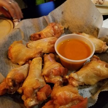 Richland Pub - Chicken wings with sauce on the side - Pubs Near Me - Richland, Michigan Richland Pub - Chicken wings with sauce on the side - Pubs Near Me - Richland, Michigan