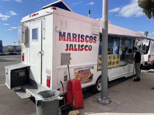 Mariscos Jalisco by null
