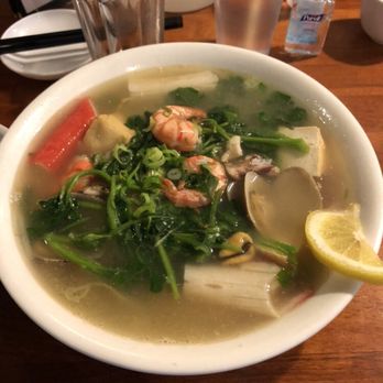 Mother's Dumplings - Flavorless seafood soup - Chinese Near Me - Toronto, Ontario Mother's Dumplings - Flavorless seafood soup - Chinese Near Me - Toronto, Ontario