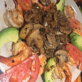 El Tapatio - Shrimp and garlic mushroom appetizer - Mexican Near Me - Page, Arizona El Tapatio - Shrimp and garlic mushroom appetizer - Mexican Near Me - Page, Arizona