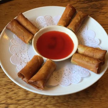 Sushi Tozai - Egg roll starter. Nothing special, but still good. - Japanese Near Me - Sebastopol, California