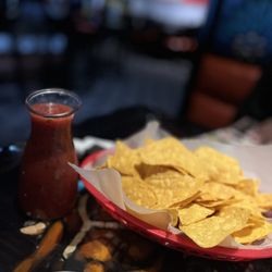 El Toro Mexican Bar & Grill - Chips and salsa