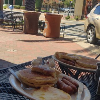 Downtown cafe - Breakfast in front of Downtown Cafe, - Breakfast & Brunch Near Me - Pittsburg, California