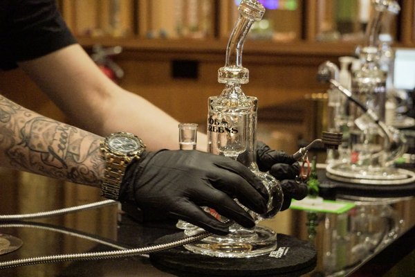 Moe Greens Dispensary & Lounge by null