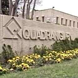 Quadrangle Shopping Center - Quadrangle sign