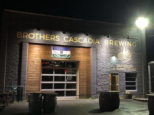 Brothers Cascadia Brewing by null