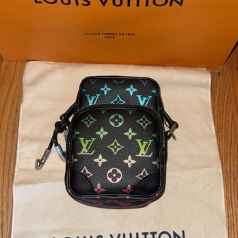 LOUIS VUITTON SAN FRANCISCO UNION SQUARE - Updated June 2026 - 374 Photos & 648 Reviews - 233 Geary St, San Francisco, California - Leather Goods - +14153916200 - Yelp LOUIS VUITTON SAN FRANCISCO UNION SQUARE - Updated June 2026 - 374 Photos & 648 Reviews - 233 Geary St, San Francisco, California - Leather Goods - +14153916200 - Yelp