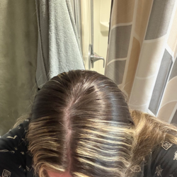 Salon Savvi - She sent me out of my appointment with wet hair and no style.