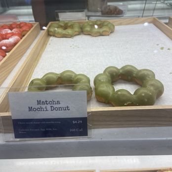 Paris Baguette - Matcha Mochi Donut - Bakeries Near Me - Westchester, California Paris Baguette - Matcha Mochi Donut - Bakeries Near Me - Westchester, California