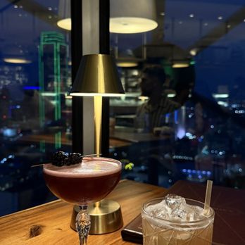 Crown Block - Crown Blockberry and Hibiscus Cosmopolitan - Sushi Bars Near Me - Dallas, Texas
