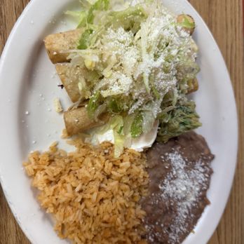 La Lomita Mex Grill - Mexican Near Me - Costa Mesa, California