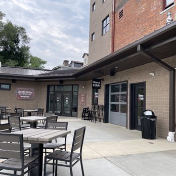 Abstract Realm Brewing Company - Outdoor patio - Breweries Near Me - Pittsburgh, Pennsylvania Abstract Realm Brewing Company - Outdoor patio - Breweries Near Me - Pittsburgh, Pennsylvania