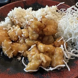 Crispy Honey Chicken no green onion, white rice Crispy Honey Chicken no green onion, white rice