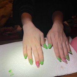 Mizz Erin’s Salon - Close up of nails