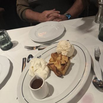 Abe & Louie's - Bread Pudding - Steakhouses Near Me - Boston, Massachusetts