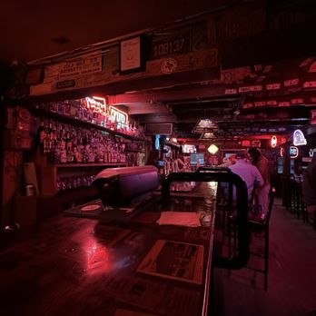 Riley's Tavern - Music Venues Near Me - Hunter, Texas
