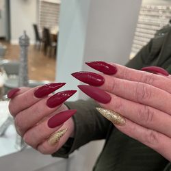 Top Nails and Spa
